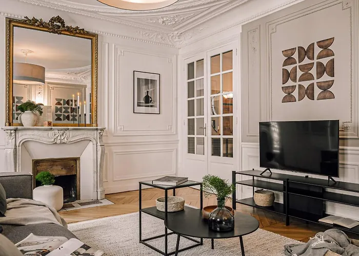 Crosby - 2 A South Pigalle パリ